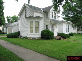 203 E 5th St, Blue Earth, MN 56013