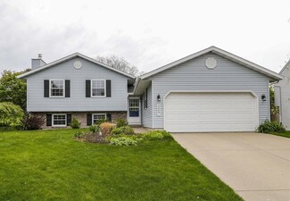 3009 Maple Grove Dr, Madison, WI 53719
