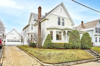 32 Hancock St, Fitchburg, MA 01420