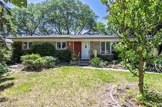 2703 Downey Dr, Troy, MI 48083