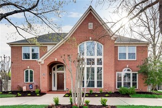 5101 River Bluff Dr, Fort Worth, TX 76132
