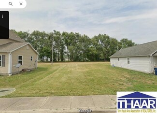 2218 Chase St, Terre Haute, IN 47807