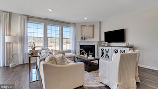 110 Erica Ln, Columbia, PA 17512