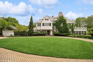 844 Hibbard Rd, Winnetka, IL 60093