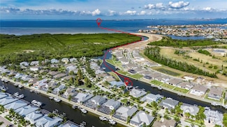 719 Islebay Dr, Apollo Beach, FL 33572