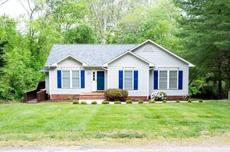 309 Jefferson Woods Dr, Forest, VA 24551