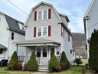 244 Liberty St, Franklin, PA 16323