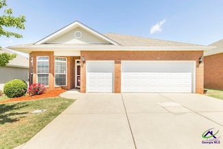 310 Pebble Beach Dr, Perry, GA 31069