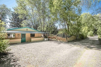 522 Conrad Ln, Taos, NM 87571