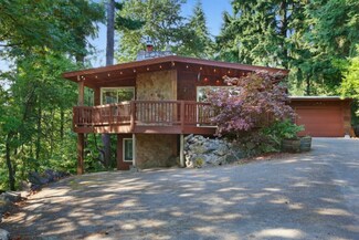 4942 NE 180th St, Lake Forest Park, WA 98155
