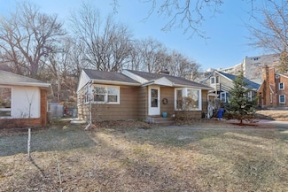 559 Lexington Pkwy S, Saint Paul, MN 55116