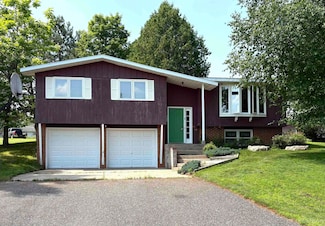 901 Colleen Circle Dr, Quinnesec, MI 49876