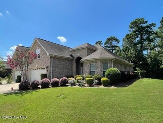 8269 Crest Top Ct NE, Leland, NC 28451