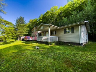 1685 Whites Creek Rd, Prichard, WV 25555