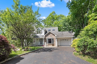 11C Piping Rock Dr, Ossining, NY 10562