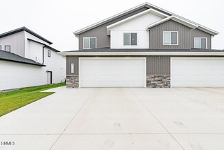4122 Steel Place, Bismarck, ND 58503