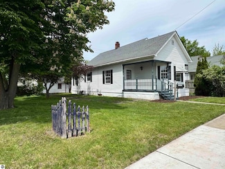 1422 Stanton St, Bay City, MI 48708