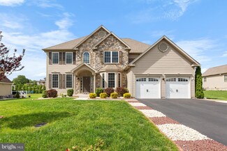 237 Danbury Dr, Nazareth, PA 18064