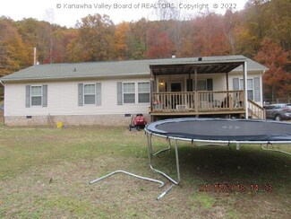 2450 Striker Fork Rd, Chapmanville, WV 25508