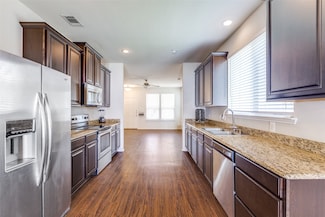 1605 Angel Ln, Aubrey, TX 76227