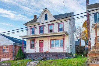 15 W Main St, Windsor, PA 17366