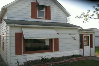 1724 Summer St, Perry, IA 50220