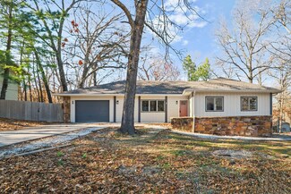 1 Roding Cir, Bella Vista, AR 72715