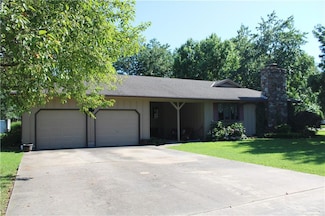 612 N 4th St, Arma, KS 66712
