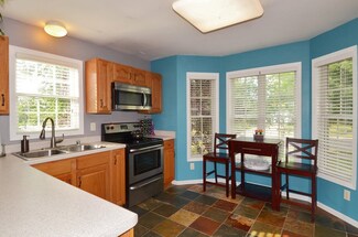 3525 Stonebridge Dr, Madison, WI 53719