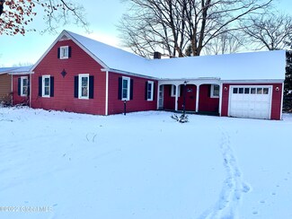 8 Clark St, South Glens Falls, NY 12803