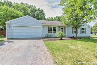811 Nottingham Ct, Island Lake, IL 60042