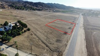 2 Montgomery Ave, Riverside, CA 92567