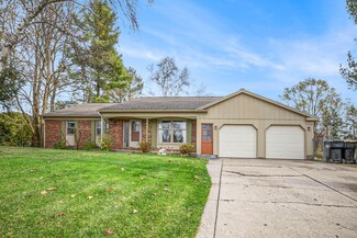 6718 Riga Ave NE, Rockford, MI 49341