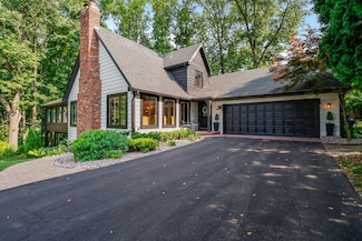 370 Wilshire Ct, Valparaiso, IN 46385