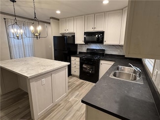 229 Devonshire Dr Unit 229, Dimondale, MI 48821