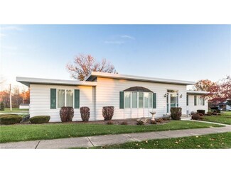 207 7th St SE, Brewster, OH 44613