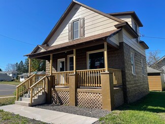 1203 N Lawrence St, Ironwood, MI 49938