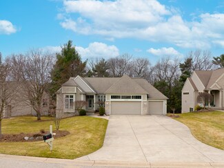 4329 E Glen Ct, Norton Shores, MI 49441