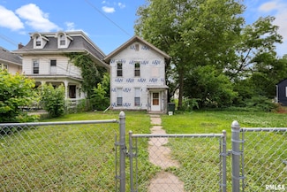 1312 Farnam St, Davenport, IA 52803