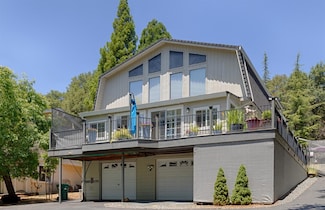 11760 Torrey Pines Dr, Auburn, CA 95602