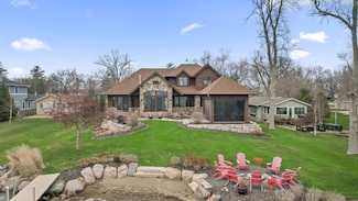 623 N Shore Dr, Forest Lake, MN 55025