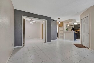 1516 Bay Area Blvd Unit F7, Houston, TX 77058