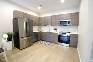 680 Worcester St Unit 107, Wellesley, MA 02482
