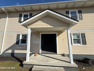 2310 Indian Dr Unit 3, Jacksonville, NC 28546