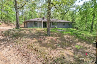 136 Rhinestone Ln, Poplar Bluff, MO 63901