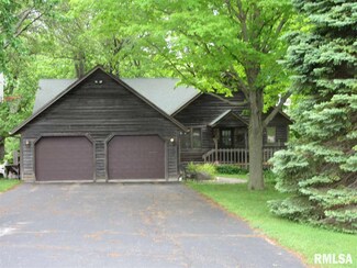 6717 92nd Ave W, Taylor Ridge, IL 61284