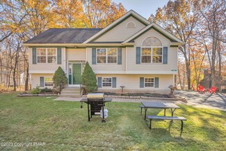 222 Somerset Dr, East Stroudsburg, PA 18301