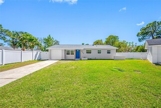8422 85th Ct, Seminole, FL 33777