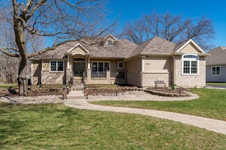 5339 Woodland Pond Ln, Loves Park, IL 61111