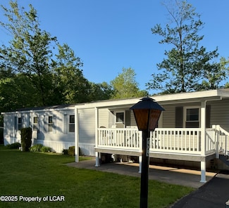 33 Valley Gorge Mobile Home Park, White Haven, PA 18661